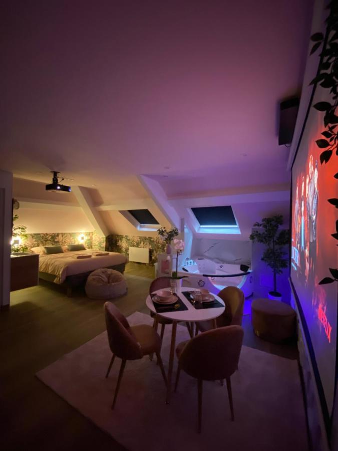 Capsule Color Deluxe Balneo I Ecran Home Cinema I Console De Jeux Trith-Saint-Leger Exterior foto